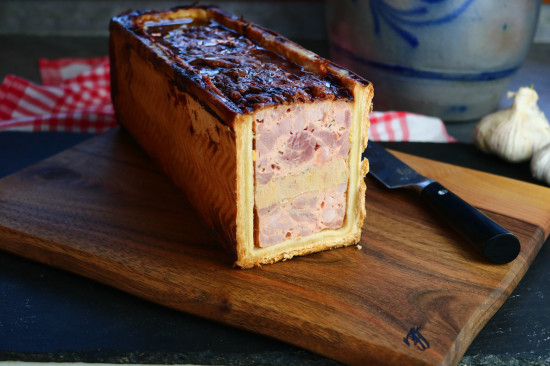 Pâté en croûte avec médaillon